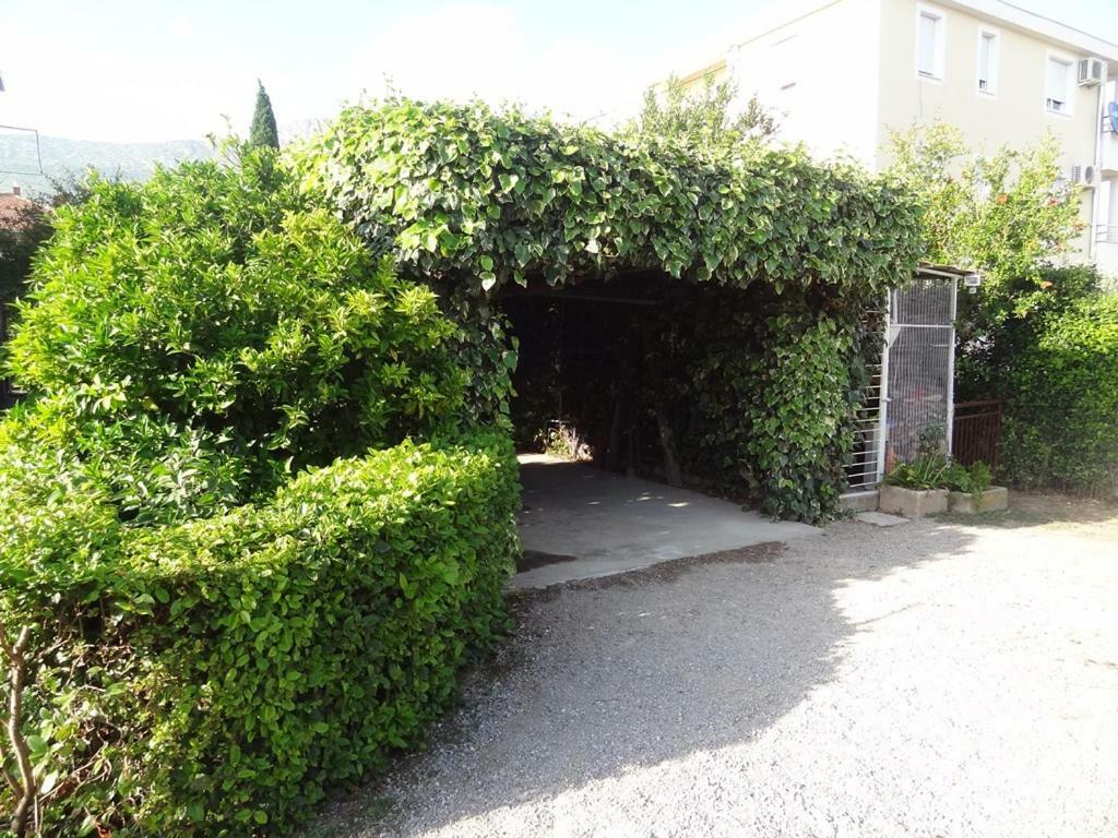 Apartment Bezic Kastela Exterior photo