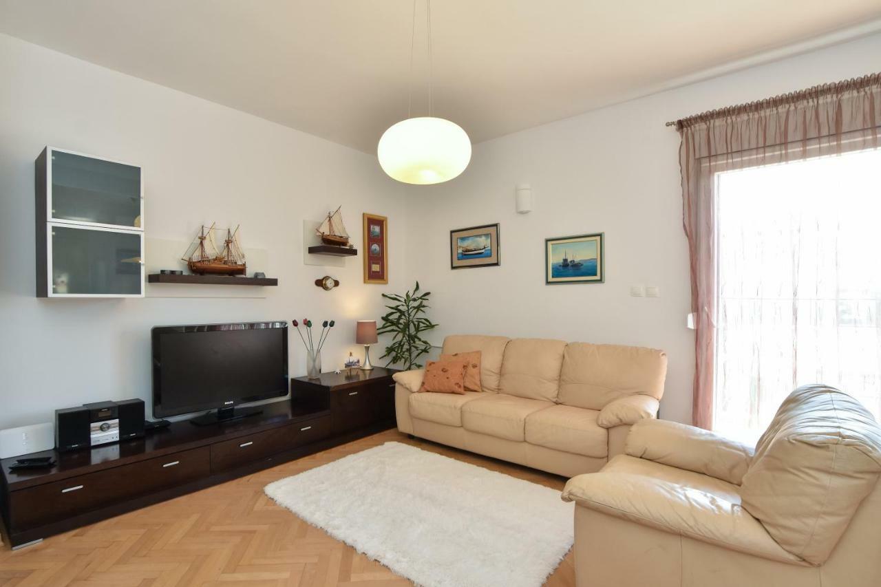 Apartment Bezic Kastela Exterior photo